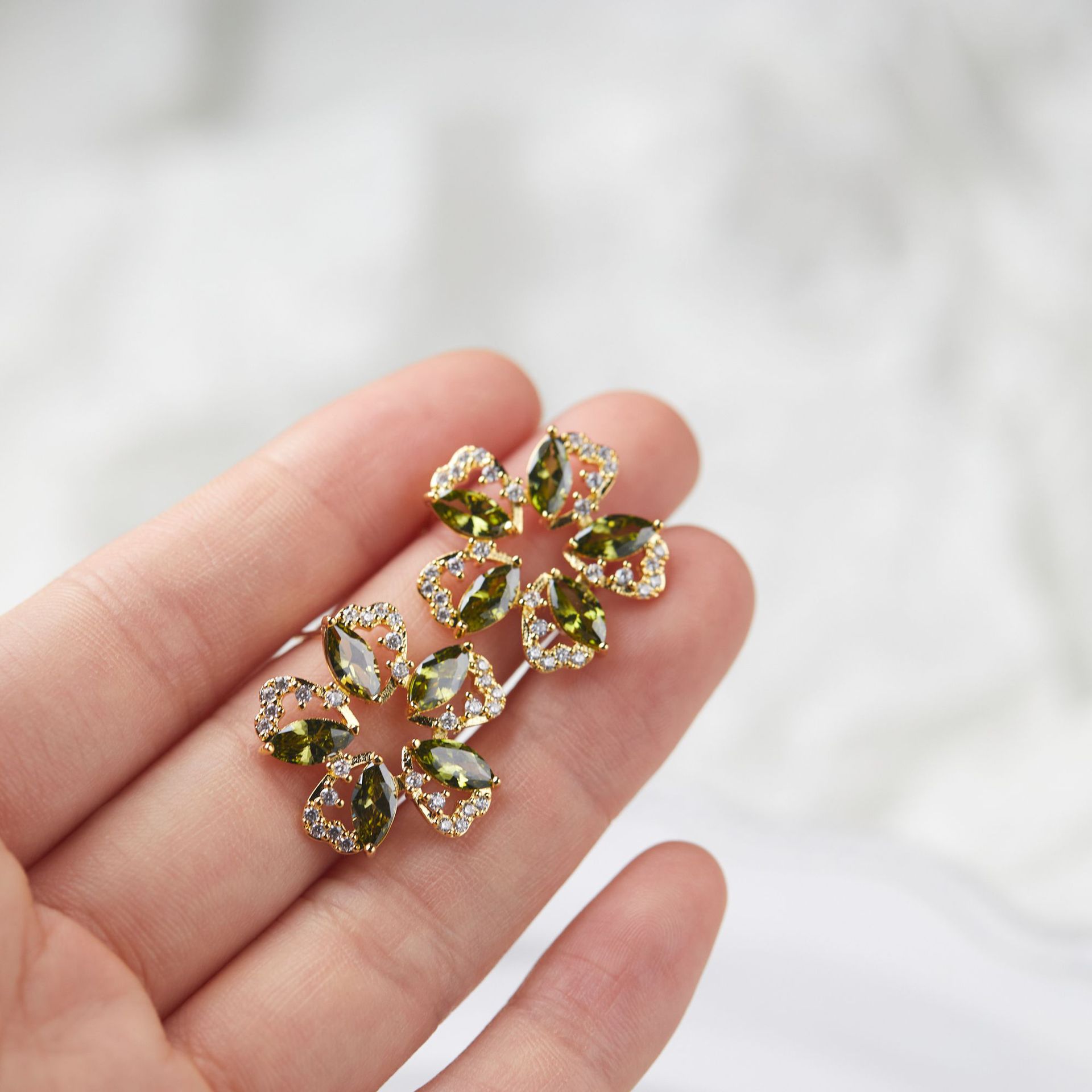 Pendientes de circonita verde  - Ethnic Fashion Wear For Women reseña y precio
