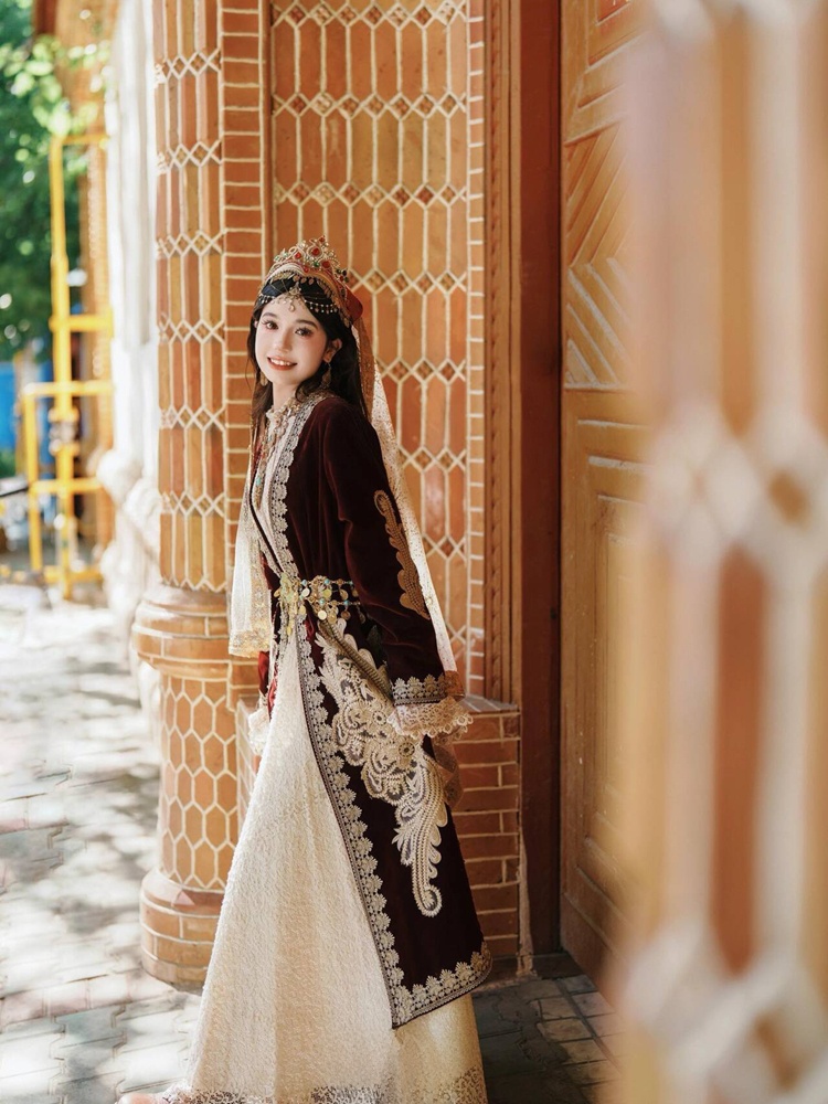 Nueva Ropa Étnica Uygur, Traje - Ethnic Clothing & Online Fashion Store Khaadi Us reseña y precio